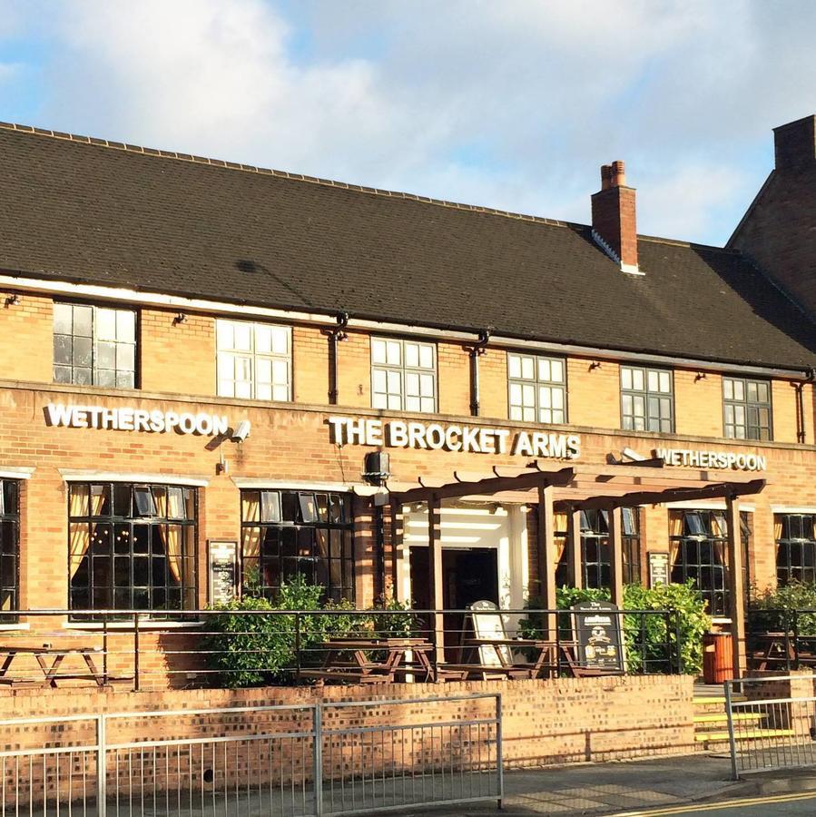 The Brocket Arms Wetherspoon Hotel Wigan Exterior photo